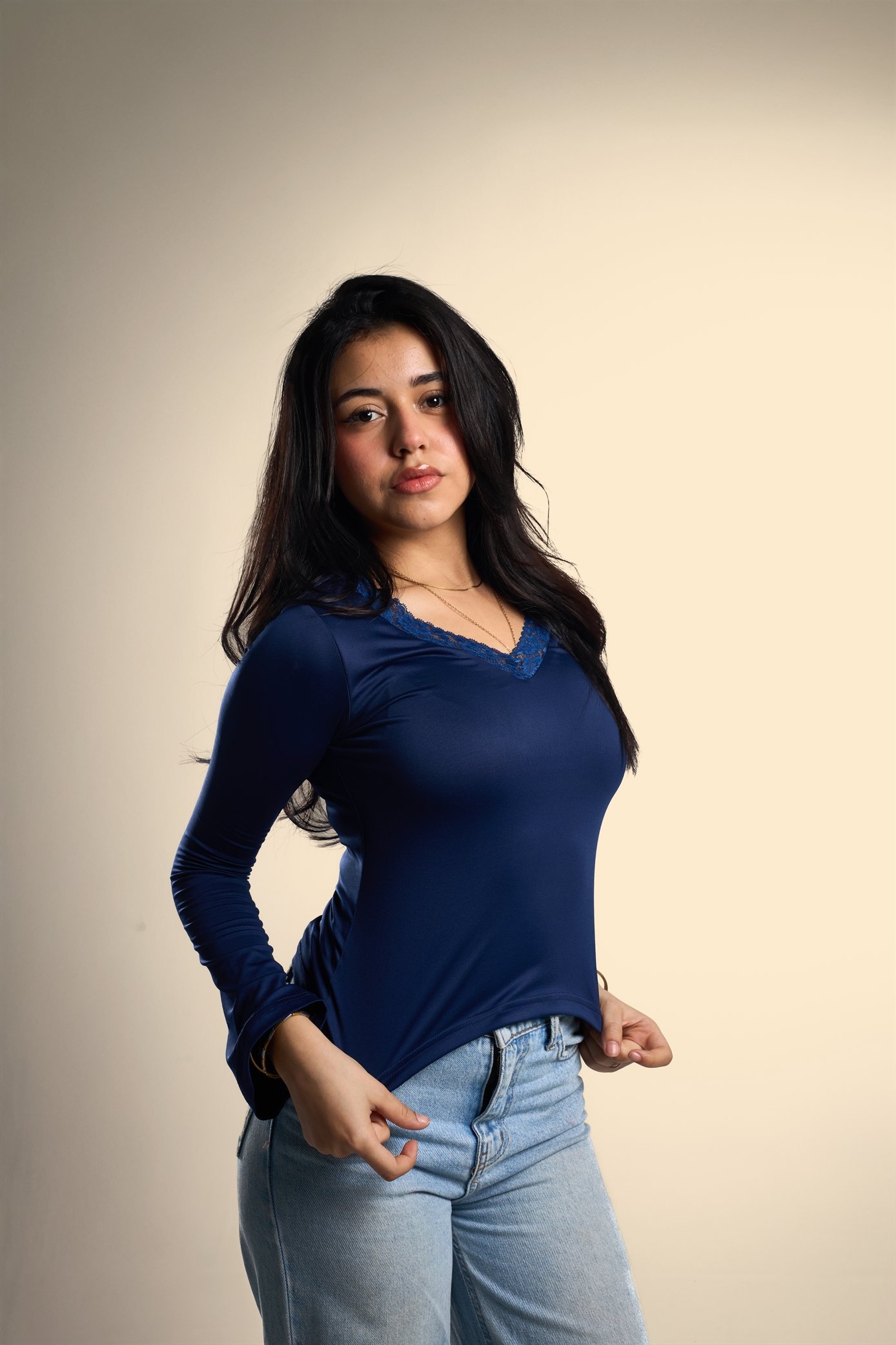 Navy blue V lace top - Image 2